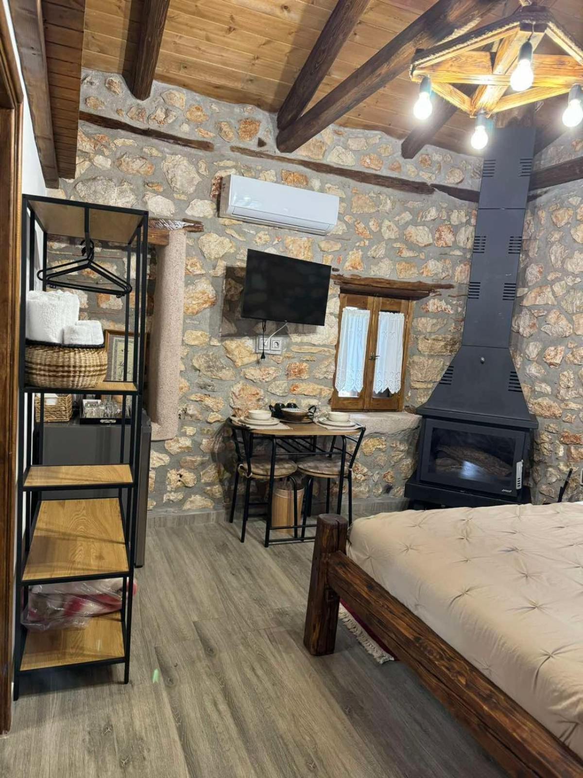 Traditional Stone Guesthouse Agios Ioannis  Экстерьер фото